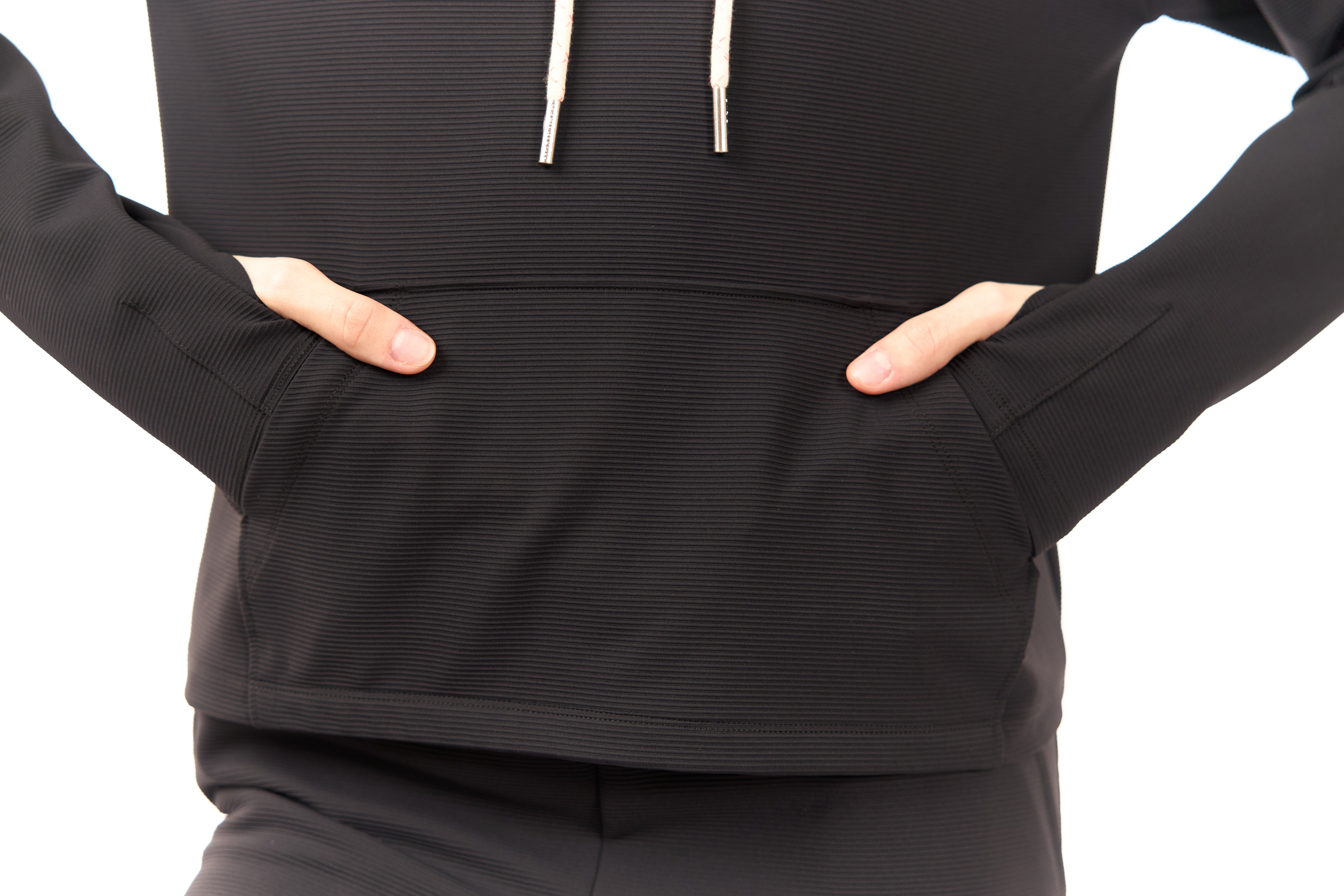 MOXIE FUNNEL NECK PULLOVER/Black Eagle